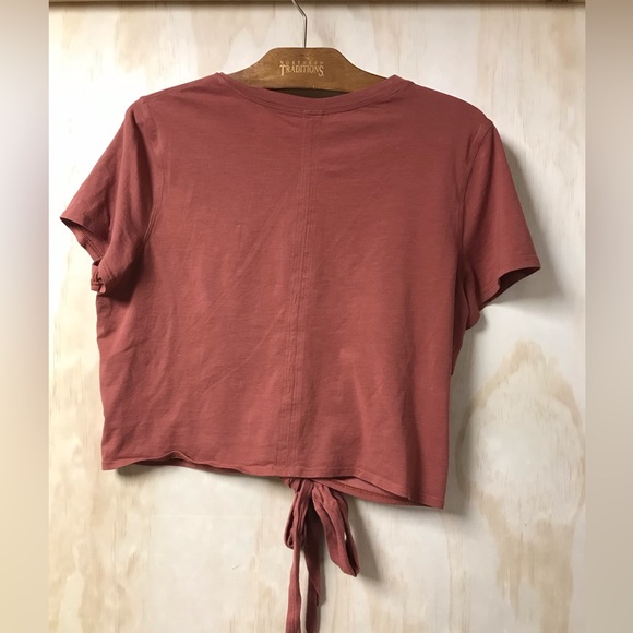 Lululemon rust colour tie top size small - Picture 2 of 2